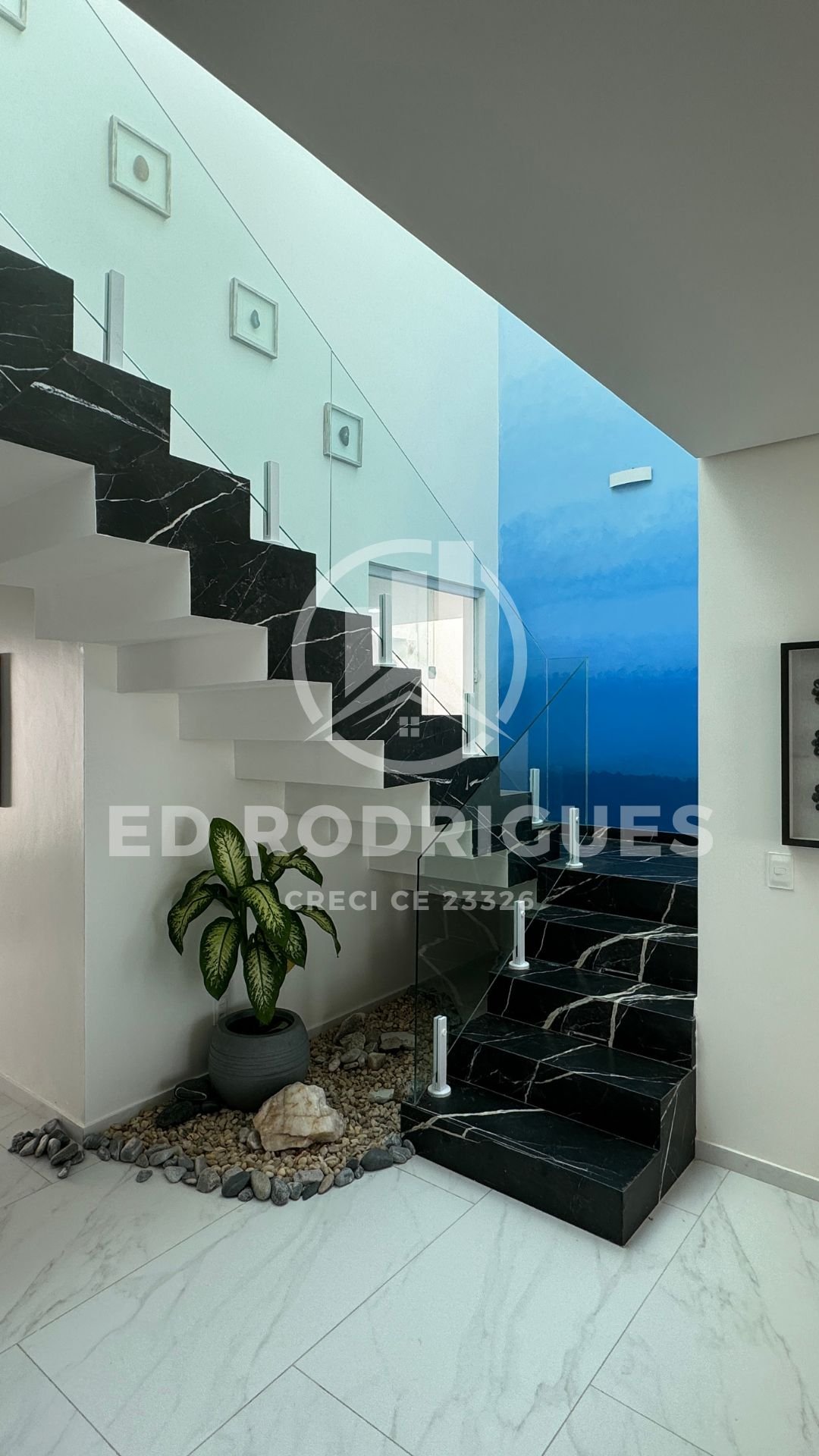 casa-venda-praia-pacheco-escadaria-03