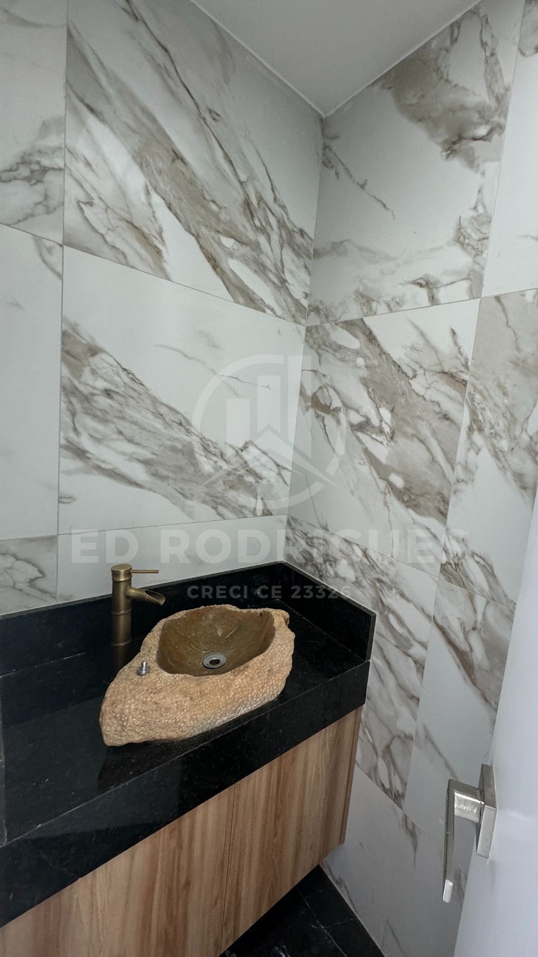 casa-venda-praia-pacheco-lavabo-03