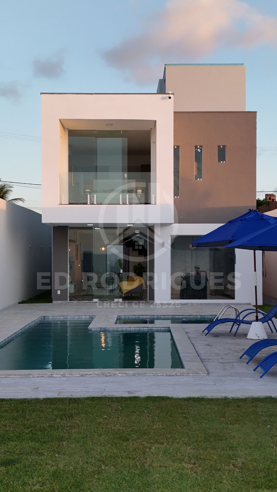 casa-venda-praia-pacheco-piscina-05