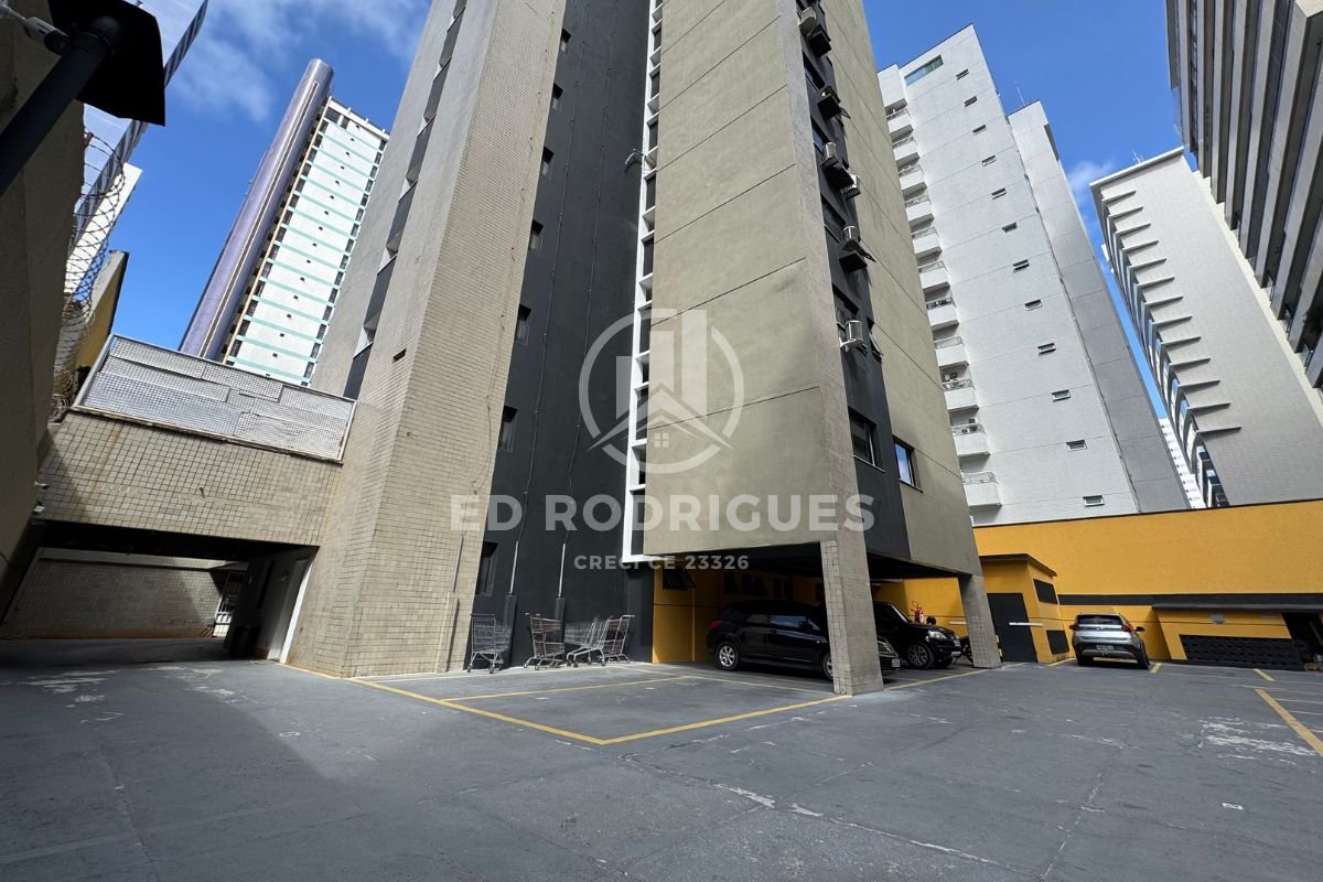 via-venetto-estacionamento-externo