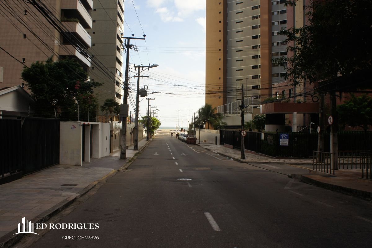 blue-ocean-flat-rua-ildefonso-albano