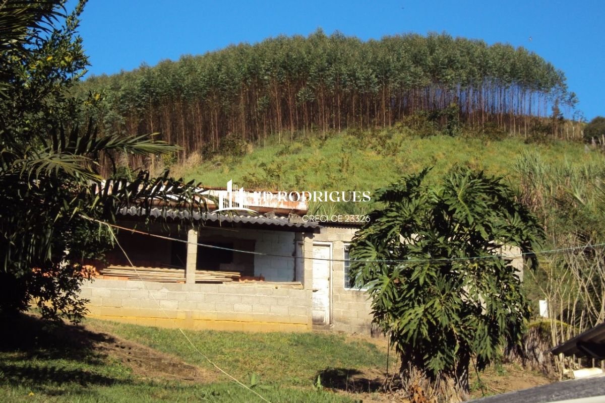 Casa de caseiro em sítio