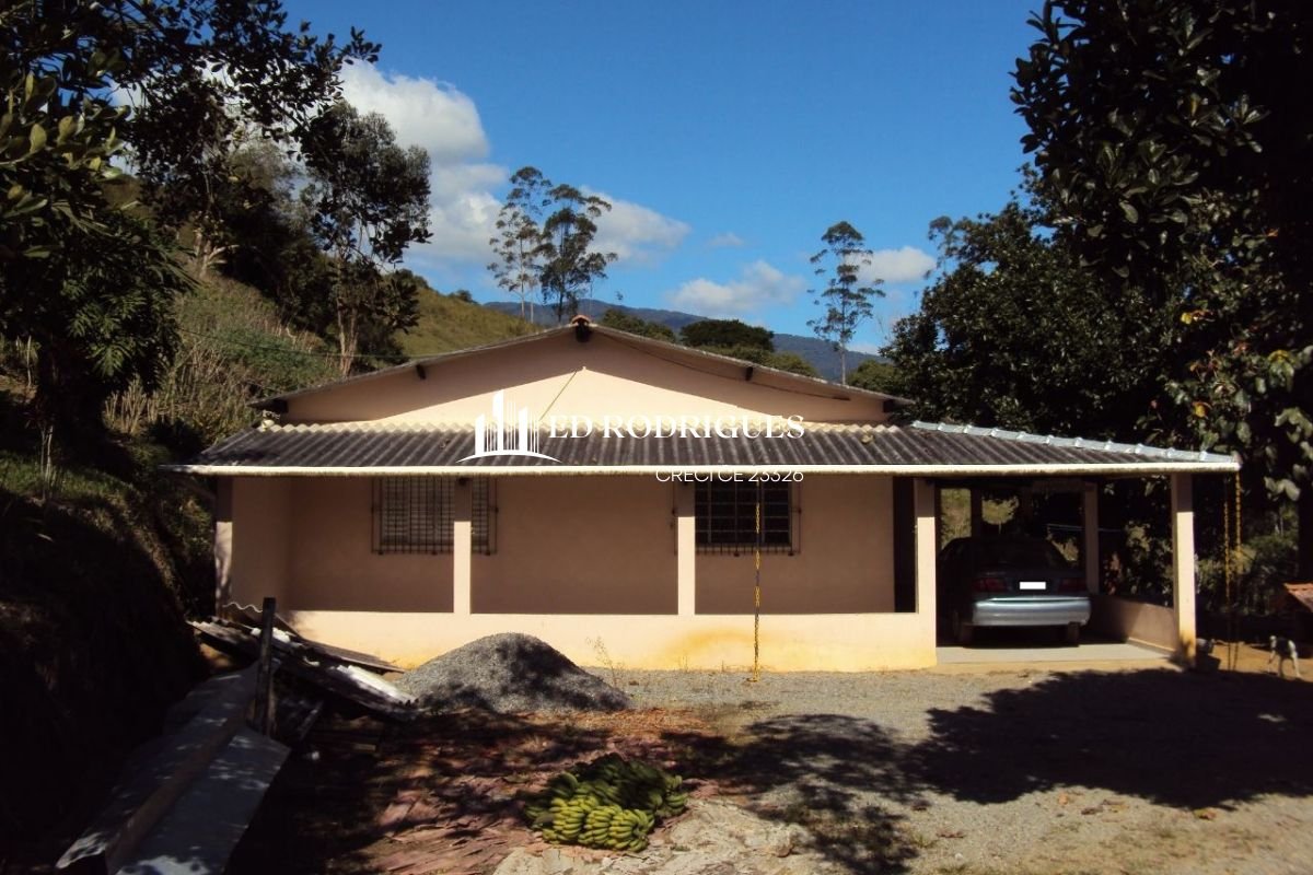 Casa em sítio em Pedro de Toledo SP