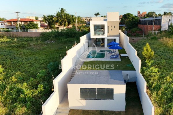 Venda de casa frente mar no Ceará
